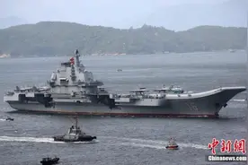 驻港部队原副司令员谈辽宁舰停靠维港的两方面意义图片