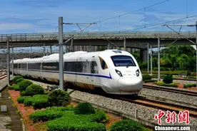 全国首列CRH3A型动车配属成都图片