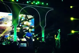 歌手赵照献唱成都音乐节 用音乐温暖生活图片