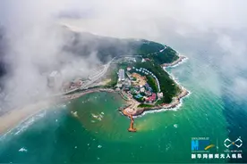 航拍南粤“明珠”海陵岛 碧海银沙如大海乐章图片