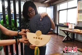 俄罗斯大学生甘肃学做手工书：中国传统文化很神奇图片