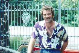 【衣帽间】短袖衬衣一穿老十岁？其实换个领型就能翻身图片