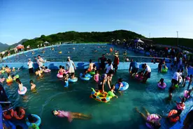 舟山：乡村泳池 娃娃乐园图片