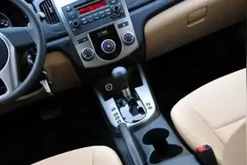 阅车·车主知识开车时，怎么样超车才能更快？图片