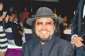 旺仔亲子》张菲添金孙 好动爷爷梦想组织重机队图片