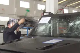 北汽这次造国内首台民用装甲车，重3吨，起售30万，你觉得有人买吗？视频封面