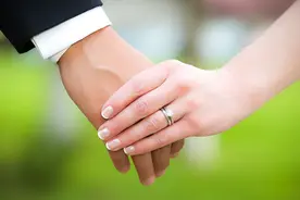 教你用魔术牵到女神的手，原来这么简单！