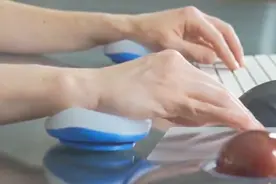 磁悬浮的鼠标垫你见过吗？舒服得手都不想挪开，就是这么神奇！视频封面