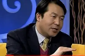 印度底层为什么喜欢喝酒？专家：说实话很悲惨，辛苦一天仍然穷的叮当响不喝酒活不下去视频封面