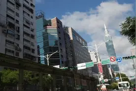 不要盲目比较，因为最优秀的人恰恰是你自己只做自己心中的第一
