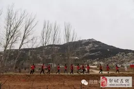 邹城峄山：二月二古庙会峄山兴国寺慈善活动进行中······图片