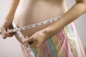 移民后我再去孤儿院，工作人员的态度竟天壤之别！图片