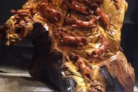 手工制作的木雕品，八匹马，让人叹为观止图片