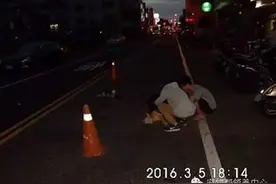 一妇人疑似发酒疯，把2只领养流浪狗从9楼扔下，狗狗当场惨死！图片