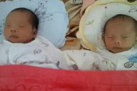 妈妈呵护0～12个月Baby的每个月的呵护事项图片