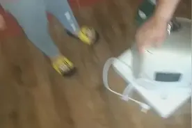 空气炸锅到了 和胖森大美试做了骨肉相连 宅在家里  更能吃啊视频封面