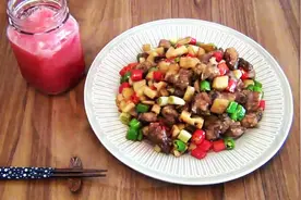 美食大全之辣椒排骨的做法图片