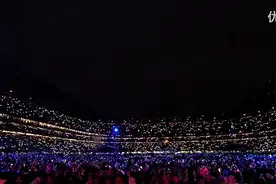 12年柏林西城男孩告别演唱会，最后这首歌响起，全场都感动了！视频封面