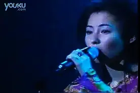 张柏芝少有的演出现场，这个重情的女人唱的真让人心碎图片