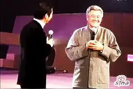 这回张国立也被忽悠了！赵本山走哪都不忘搞笑调侃，有他才热闹！图片