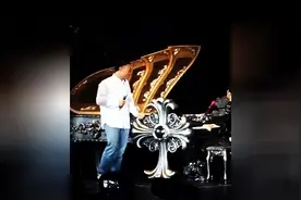 周杰伦和陈奕迅联手合唱《明明就》&《淘汰》，真是好听到爆啊！图片