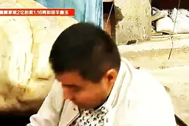 狗头金都不算撒，新疆小伙子2亿拍卖1.16吨和田羊脂玉籽料图片