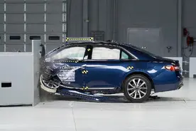 美IIHS最新测试六款车 半数获最高安全评级图片
