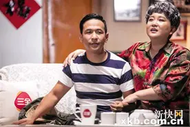 宋小宝化身痴情男“苦追”贾玲图片