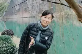 在平凡的岗位上演绎精彩——记湖南龙骧巴士驾驶员吴晓红图片