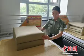 【网络媒体国防行】探秘三军仪仗队女兵生活日常图片