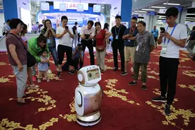 观展创博会：知名企业盛装亮相 双创成果争奇斗艳图片