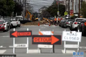 美国加州道路状况全国最差 司机一年花费6600元修车图片