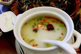 做鸭的N种方法鸭架汤，喜欢喝 鸭架汤，湖南省传统的图片