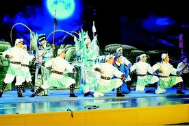 咸宁市“桂乡韵·梨园情”戏曲艺术节，酷暑时节好戏连台图片