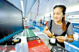 洛宁：“扶贫车间”带动村民奔小康图片