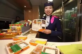 再见，泡面！在广西坐动车，竟可以用手机点外卖了图片