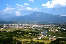 天岳幕阜山夜空现最美奇景 宛如银河星云图图片