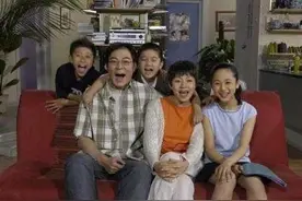 同样演《家有儿女》里的小雪，杨紫走红，她默默无名图片