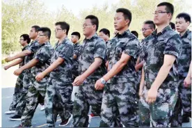 新疆兵团七师一二八团成立“大学生连”图片