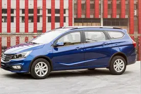 空间完爆帕萨特，价格可血洗朗逸，4万买它图片