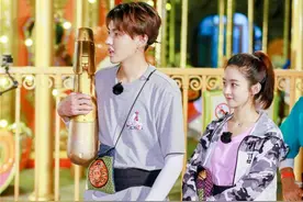 《奇楼》好搭档！吴亦凡赵丽颖花式接球默契足图片