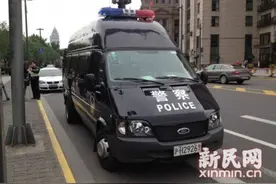 近距离探秘上海特种机动部队的冲锋车图片