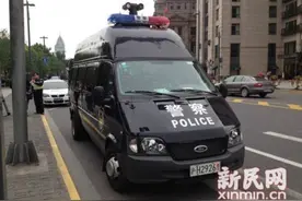 近距离探秘上海特种机动部队的冲锋车图片