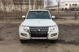 2017款进口中东版三菱帕杰罗越野品质山猫见证图片