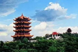 崔颢的《登黄鹤楼》这首诗，为何诗仙李白也赞叹？图片