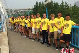 美国高中生秦皇岛体验中国传统文化（图）图片