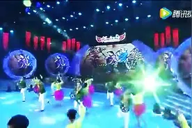 2016延安春晚 王建宁 刘春风 陕北民歌《山路弯弯》图片