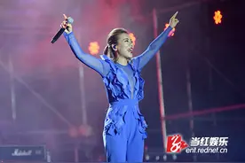 丁当哈啤音乐节连唱一小时嗨翻全场图片
