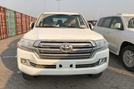 17款丰田酷路泽4000蕴藏着勇攀高峰的雄心壮志图片