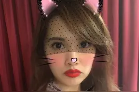 杨丞琳玩变妆自拍扮可爱猫咪 网友：撞脸伊能静图片